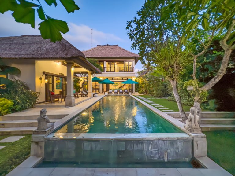 Holiday Villas Seminyak 5 bedroom villa bali