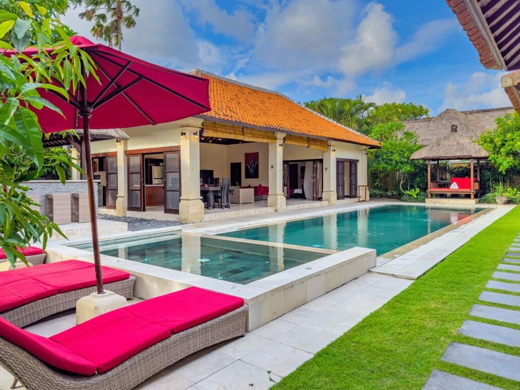 Seminyak private villas with pool