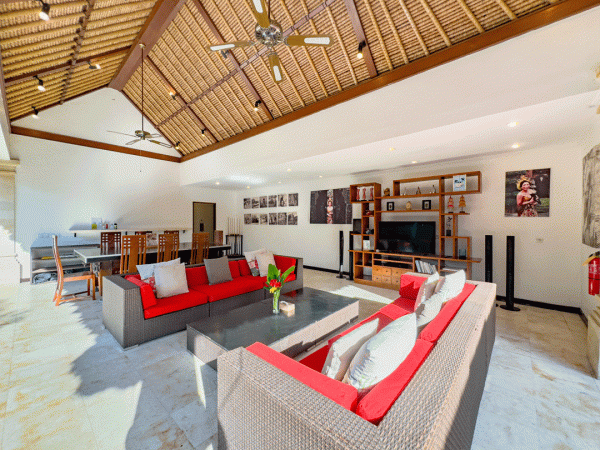 Jaclan-Living-Room-2-1.gif