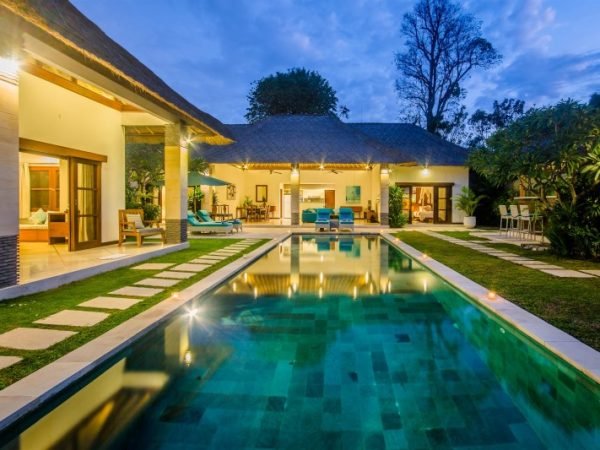 Seminyak-Villa-Alore-1-1.jpg