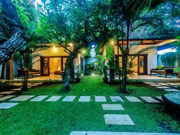 Seminyak-Villa-Damai-20.jpg