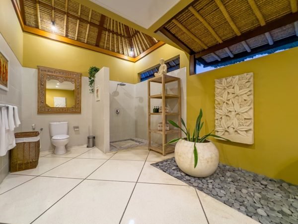 VIlla-Intan-Bedroom-1-6-2.jpg