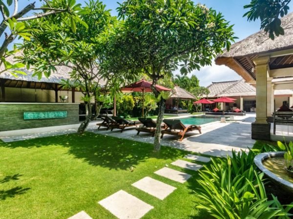 Villa-Alam-Seminyak-Bali-9428-Custom-Large-1030x687-1.jpg