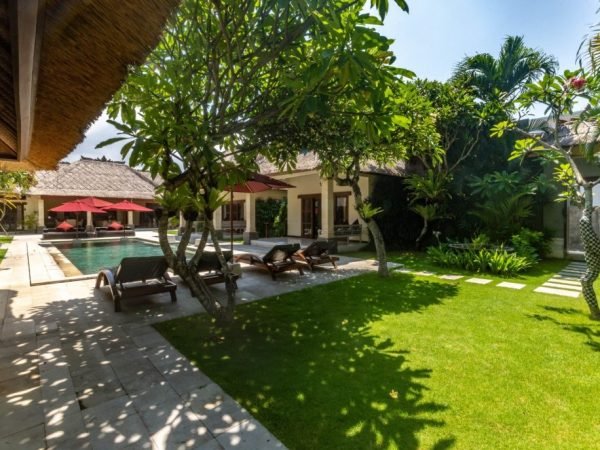 Villa-Alam-Seminyak-Bali-9434-Custom-Large-1030x687-1.jpg
