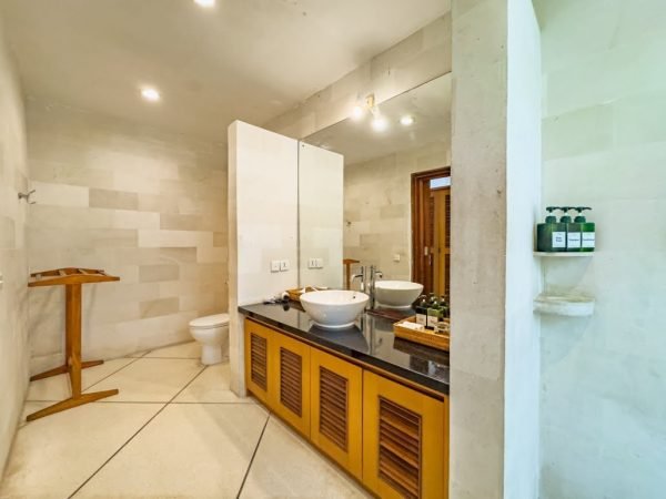 Villa-Darma-Badroom-2-4-1030x773-1-1.jpg