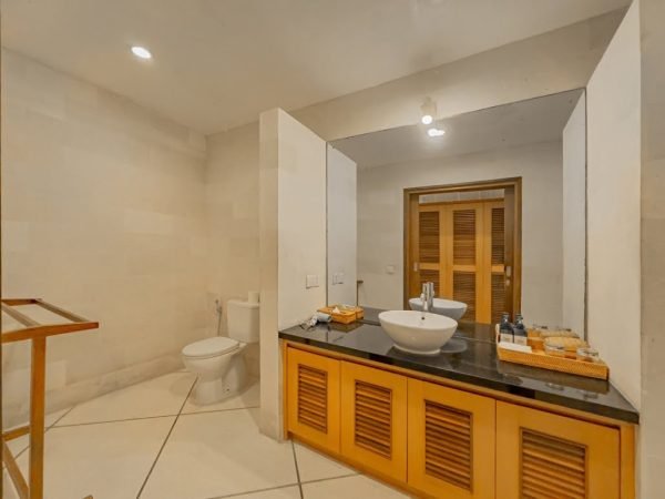 Villa-Darma-Badroom-5-4-1030x773-1-1.jpg