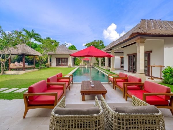Villa-Darma-Garden-2-1030x773-1-1.jpg