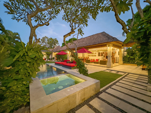 Villa-Jaclan-Garden-5-1.gif