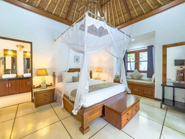 Villa-Krisna-Bedroom2-2.jpg