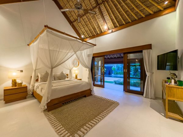 Villa-Olive-2br-seminyak-bedroom-.jpg
