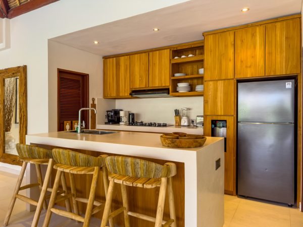 Villa-Olive-Kitchen-1-1.jpg