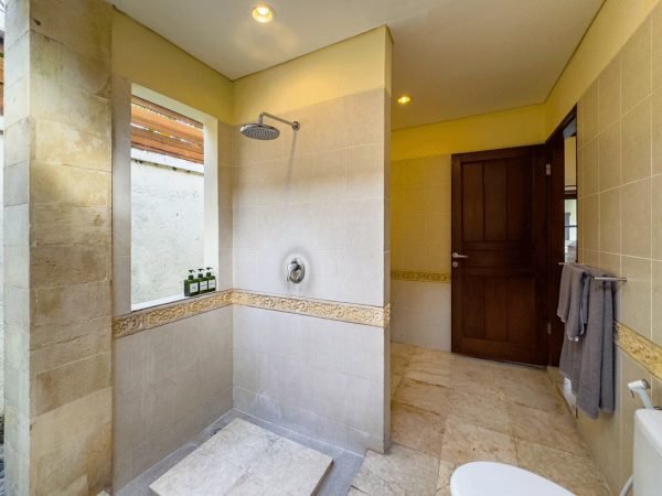Villa-Santi-Bedroom1-3.jpg