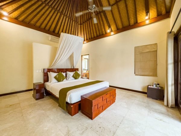 Villa-Santi-Bedroom4-1.jpg