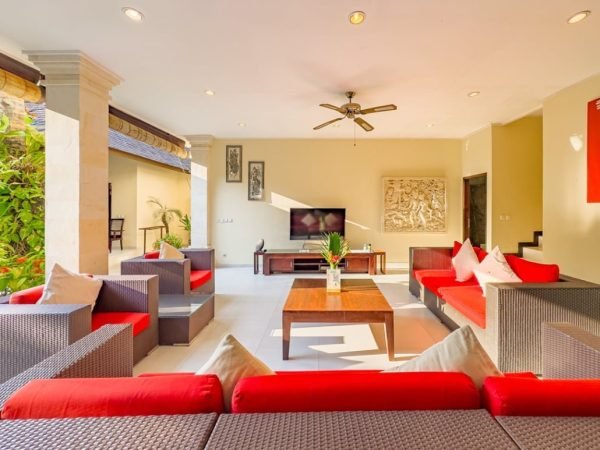 Villa-Tresna-Living-room-1-1030x773-1-1.jpg