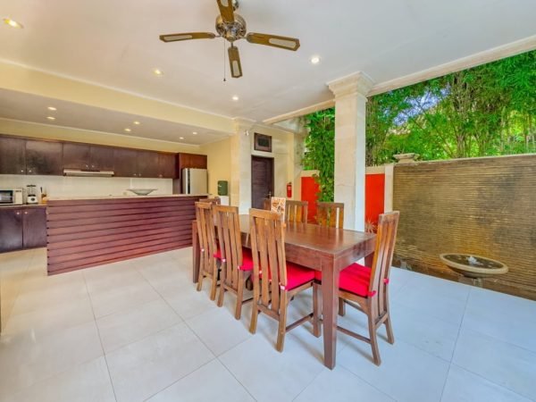 Villa-Tresna-Living-room-4-1030x773-1-1.jpg