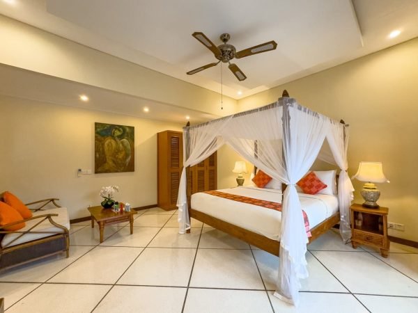 Villa-Vara-Bedroom-1-2-1.jpg