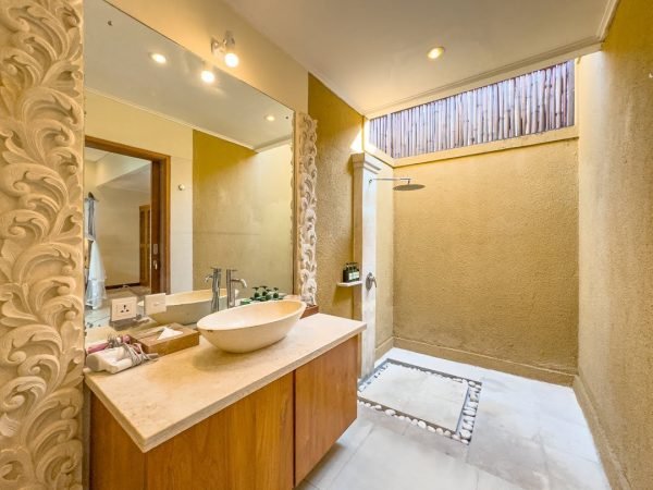 Villa-Vara-Bedroom-1-4-1.jpg