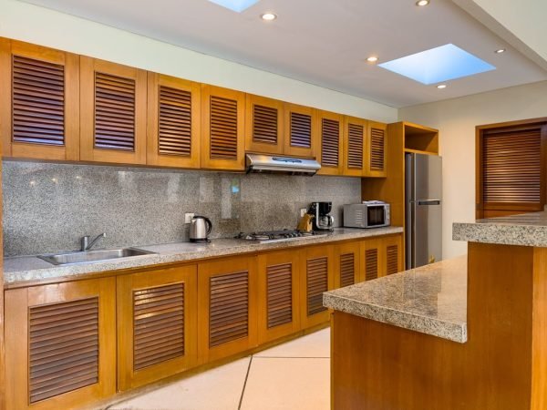 Villa-Vara-Kitchen-2-1.jpg