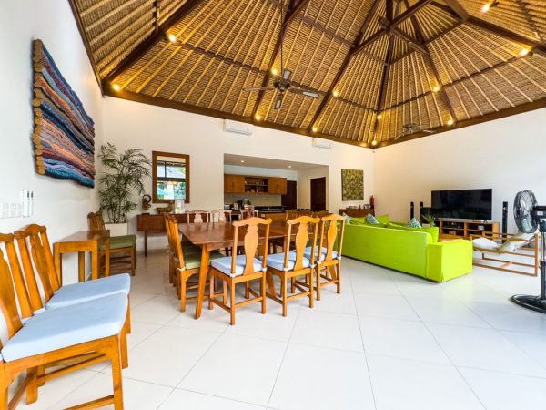 Villa alore livingroom (4)