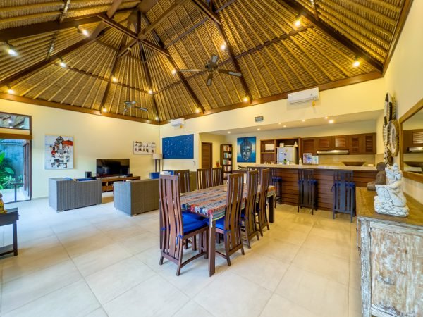 villa-saphir-livingroom-5-1.jpg